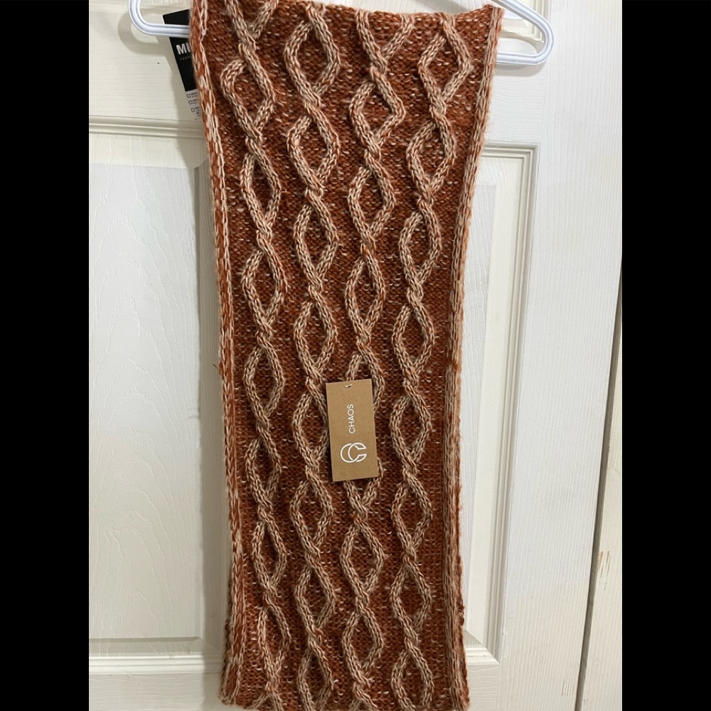 Chaos Rust/Beige Knitted Infinity Circle Loop Scarf